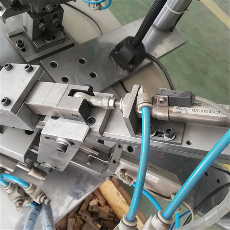 KYY Automatic Nonlock Hole Zipper Slider Puller Making Assembly